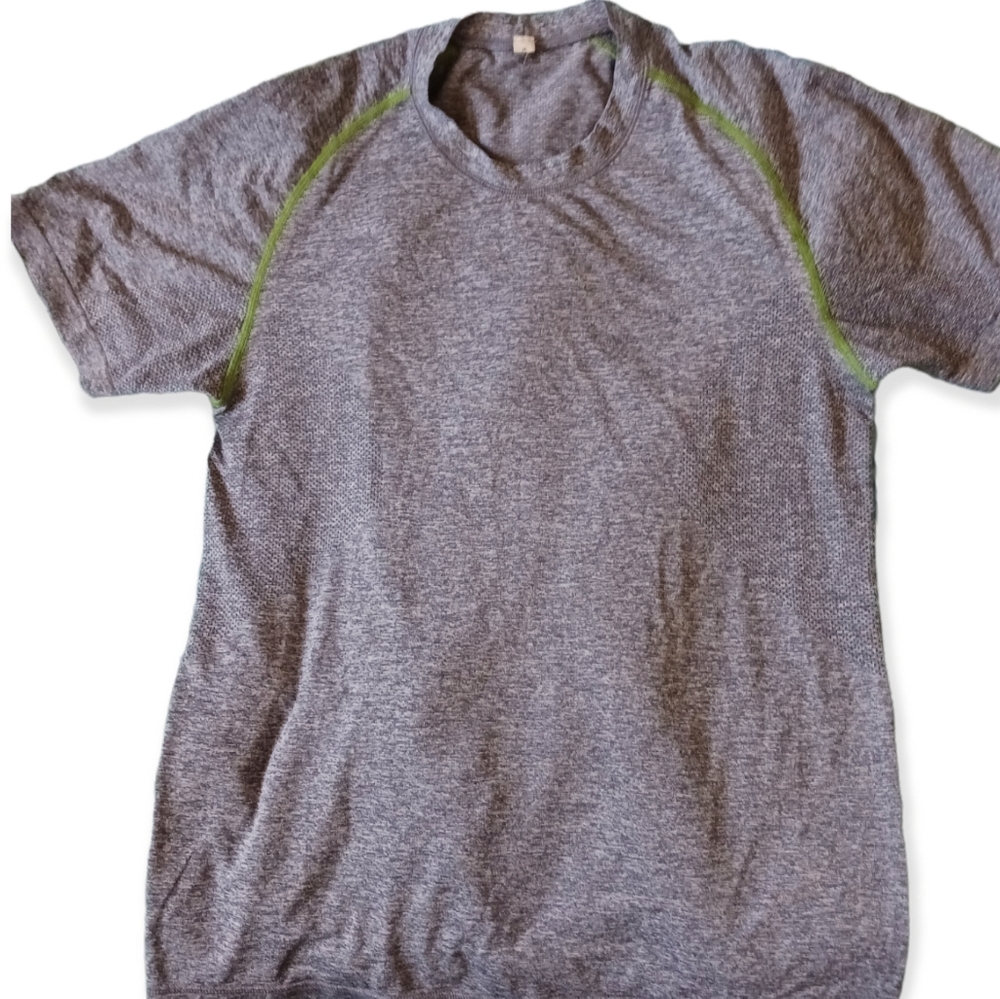 COPY - Lululemon Athletica Mens Grey and Neon Green Medium Lightweight Athletic…